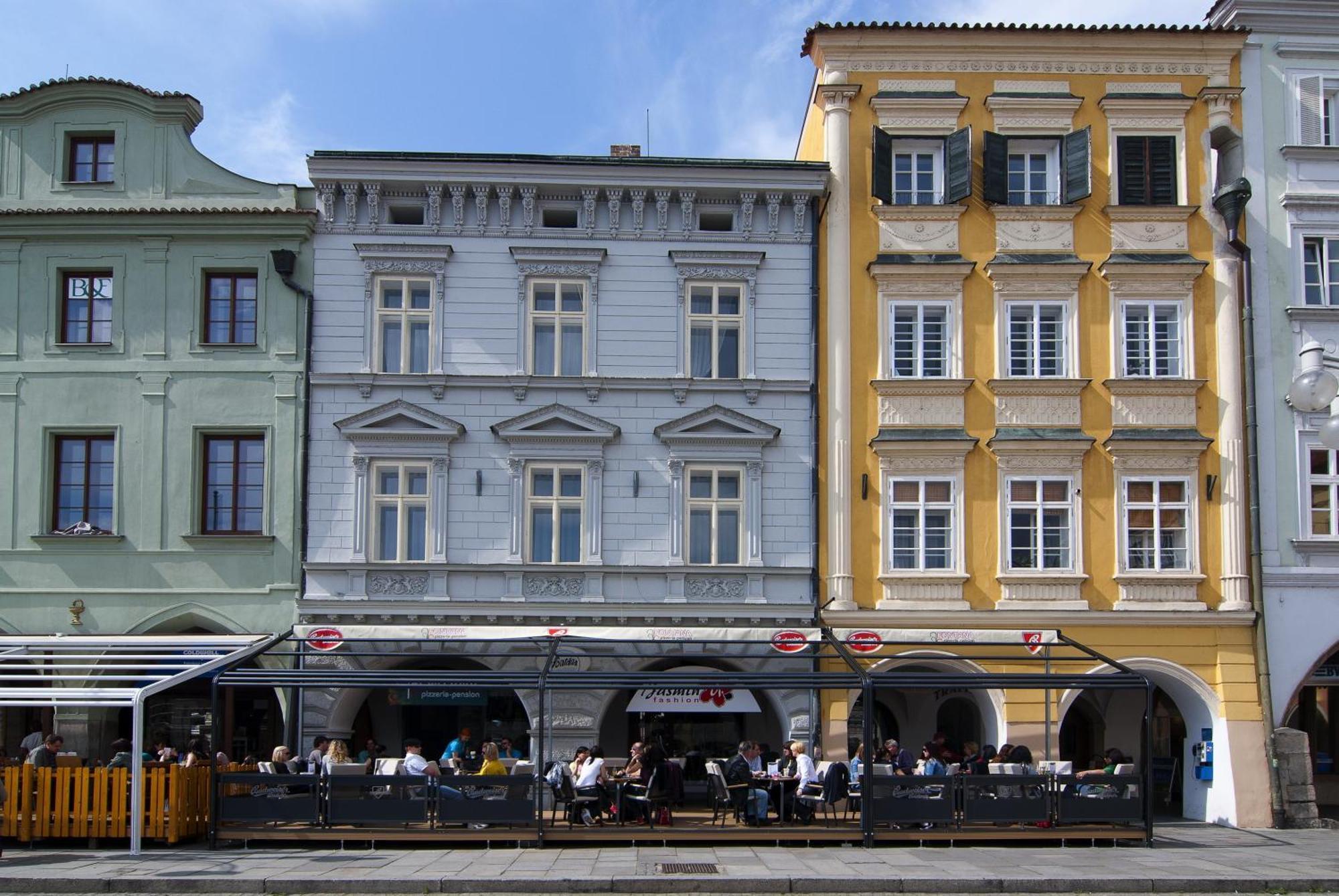 Fontana Pizzeria - Pension Ceske Budejovice Exterior photo